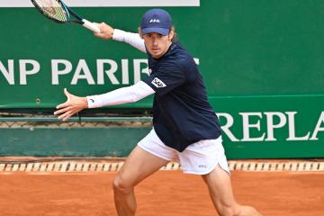 Álex de Miñaur venció a Grigor Dimitrov y sigue avanzando en Montecarlo