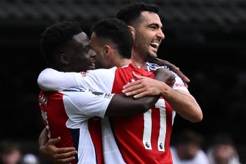 Arsenal goleó y Liverpool aún no podrá ser campeón