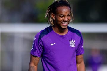 Carrillo se perfila como titular de Corinthians en la Copa Sudamericana