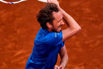 Daniil Medvedev remontó para meterse a cuartos de final de Madrid