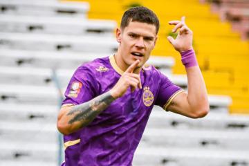 Gonzáles Zela: “Lo que más quiero ahorita es ayudar porque confío en el equipo y el profe”