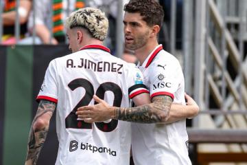 Milan venció de visita al Venezia