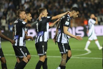 Paok venció a Panathinaikos y Sergio Peña sigue sin minutos en Grecia