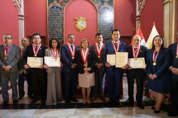 San Marcos reconoció a presidente del IPD con 'Medalla de Honor Sanmarquina'