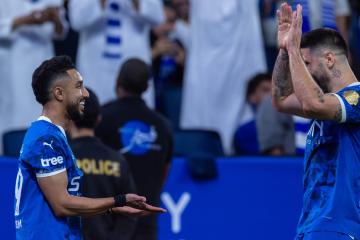 Al Hilal goleó 4-0 a Al Orubah y sigue al acecho del líder en la liga saudí