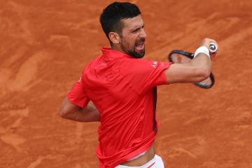Djokovic clasificó a la tercera ronda de Roland Garros