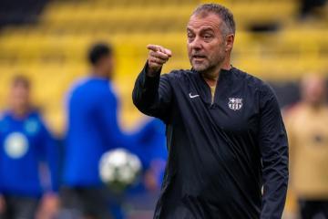 Flick: "No creo que sea buena idea hablar o pensar en celebraciones antes del partido"