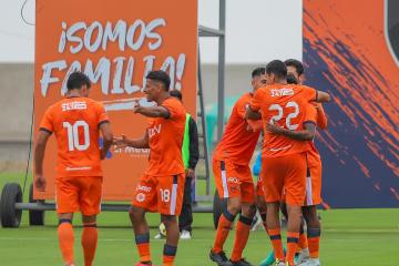 ¡Triunfo 'Poeta'! U. César Vallejo goleó 4-1 a Llacuabamba por Liga 2