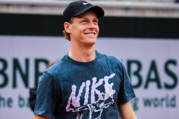 Sinner debutó con victoria en el Roland Garros