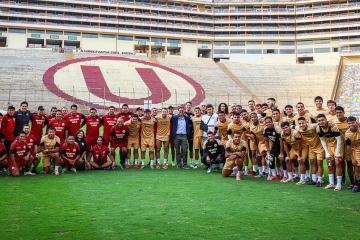(FOTOS) Manuel Barreto se despidió del plantel de Universitario