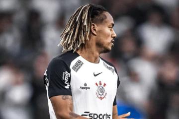Con Carrillo en cancha, Corinthians supera a Santos y sigue en racha en el Brasileirao