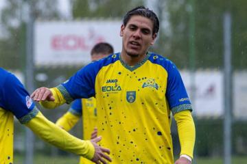 Babrungas goleó 5-1 a Ekenas con presencia del peruano Gonzalo Sánchez
