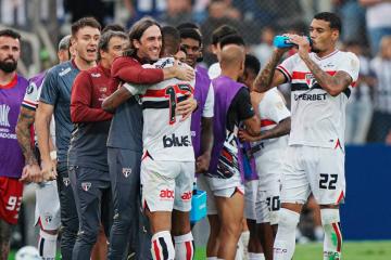 Zubeldía: "A diferencia del partido en Brasil, aquí no me equivoqué en los cambios"