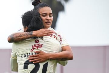 Universitario goleó a Biavo y es firme líder en la Liga Femenina