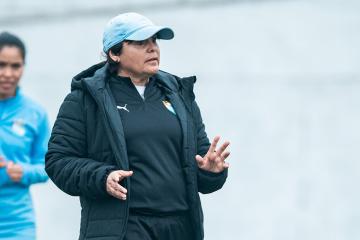 Vivian Ayres: "El equipo está sólido pero igual hay que ajustar cosas"