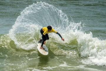 Circuito de surf universitario e interescolar arranca este fin de semana