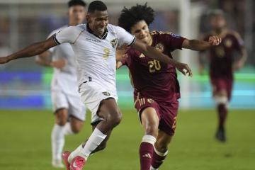 Bolivia denunciará a Venezuela ante la FIFA por retención