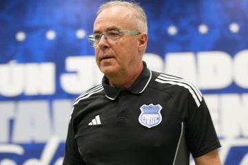 Célico: "Creo que Cueva está contento y nosotros con él"