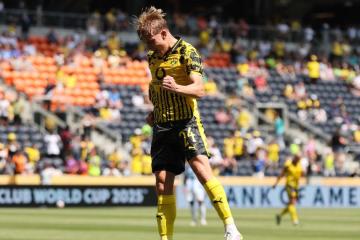 Borussia Dortmund ganó y pasó como primero en su grupo