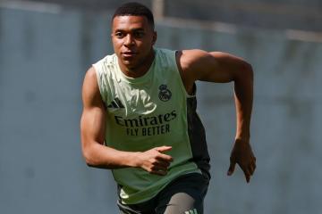 Mbappé fue hospitalizado por gastroenteritis