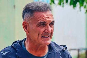 Luis Islas no continuará como DT de Ayacucho FC
