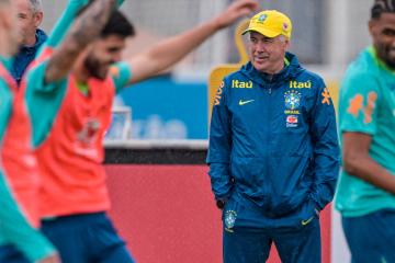 Rivaldo: “Lo más importante para el seleccionador es llevar a los mejores futbolistas en ese momento”