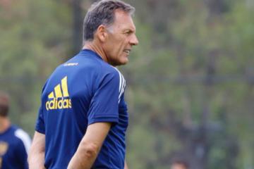 Russo: "El otro día Advíncula jugó muy bien"