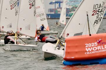 Peruana Isabella Suazo en el top 10 del Mundial juvenil ILCA 4 de vela