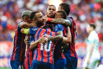 Bahía goleó a Juventude y sigue cerca de la cima del Brasileirao