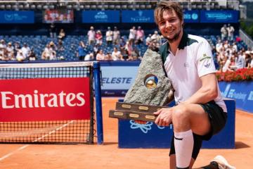Bublik se coronó campeón en Gstaad