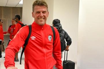 Desio: "Hablaremos con Romagnoli para ver si se puede liberar un cupo de extranjero"