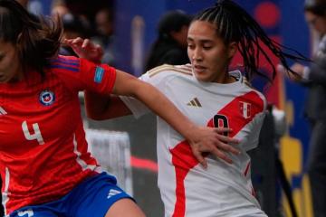(FOTOS) Perú cayó goleado 3-0 ante Chile en debut en la Copa América Femenina