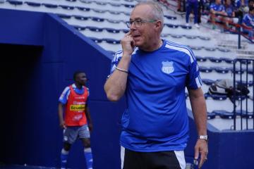 Célico: "Mi situación en Emelec se complicó, porque yo no me dejo imponer jugadores"