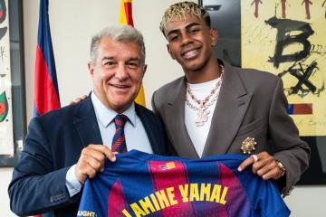 Yamal: "Buscaré ganar la Champions con Barcelona"