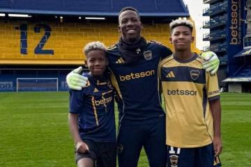 Luis Advíncula convocado para el duelo de Boca Juniors ante Racing