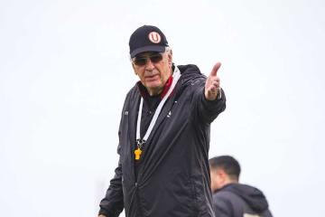 Fossati: "Ojalá Dios ilumine a los árbitros, incluso a los del VAR"
