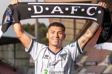 ¡Nuevos aires! Jefferson Cáceres fichó por el Dunfermline Athletic de Escocia