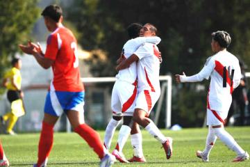 (FOTOS) Selección peruana U16 venció 2-0 a Chile en amistoso en Santiago