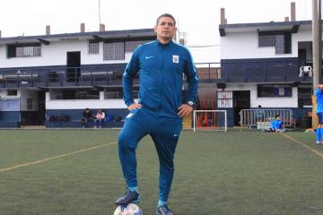 Aparicio: "Los equipos que venimos de reserva nos estamos acomodando en la Liga 3"