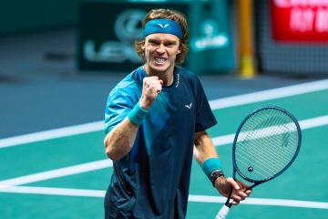 Andrey Rublev se metió a octavos de final de Toronto