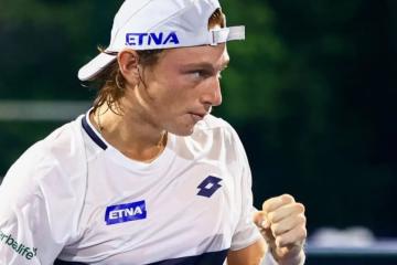 ¡Victoria de Buse! Peruano está a un triunfo de entrar al cuadro principal del US Open