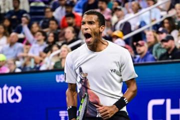 Auger-Aliassime dio la sorpresa y eliminó a Zverev