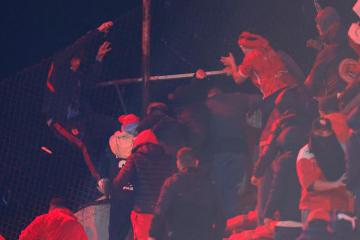 Partido entre Independiente y ‘U’ de Chile por la Sudamericana se canceló por peleas en las tribunas