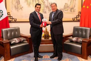 Presidente del IPD se reunió con embajador de China para coordinar acciones de cooperación