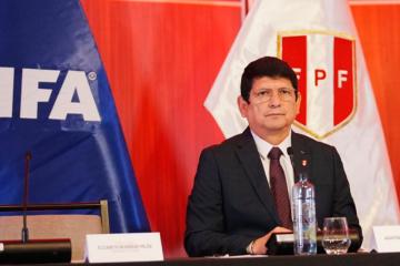 Lozano: "Hacen falta estadios y necesitamos apoyo del Gobierno"
