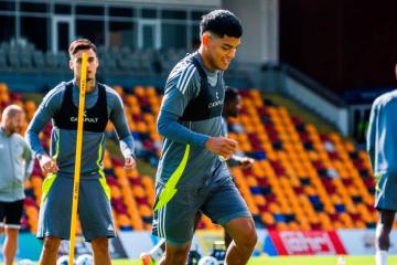Riga, con Joao Grimaldo, quedó listo para la vuelta ante Sparta Praga por la Conference League