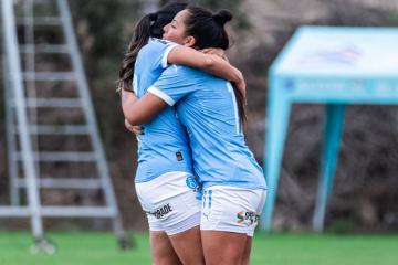 Cristal goleó al UNSAAC y tomó la punta de la Liga Femenina