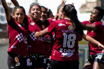 UNSAAC hizo respetar la casa ante César Vallejo por la Liga Femenina