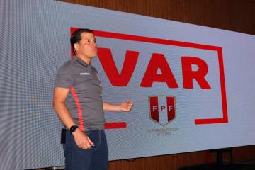 Carrillo sobre anulación del tanto de la 'U': "El gol fue correctamente anulado"