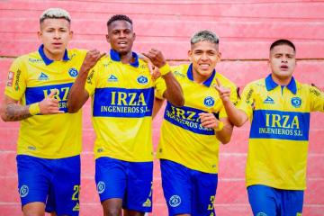 FC Cajamarca venció 2-1 a CD Moquegua y se mantiene en la pelea